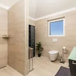 Luxoria Villa Peroj