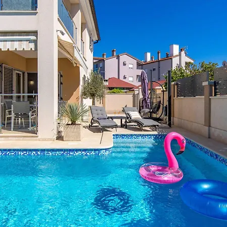 Luxoria Villa *