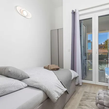 Luxoria Villa Peroj